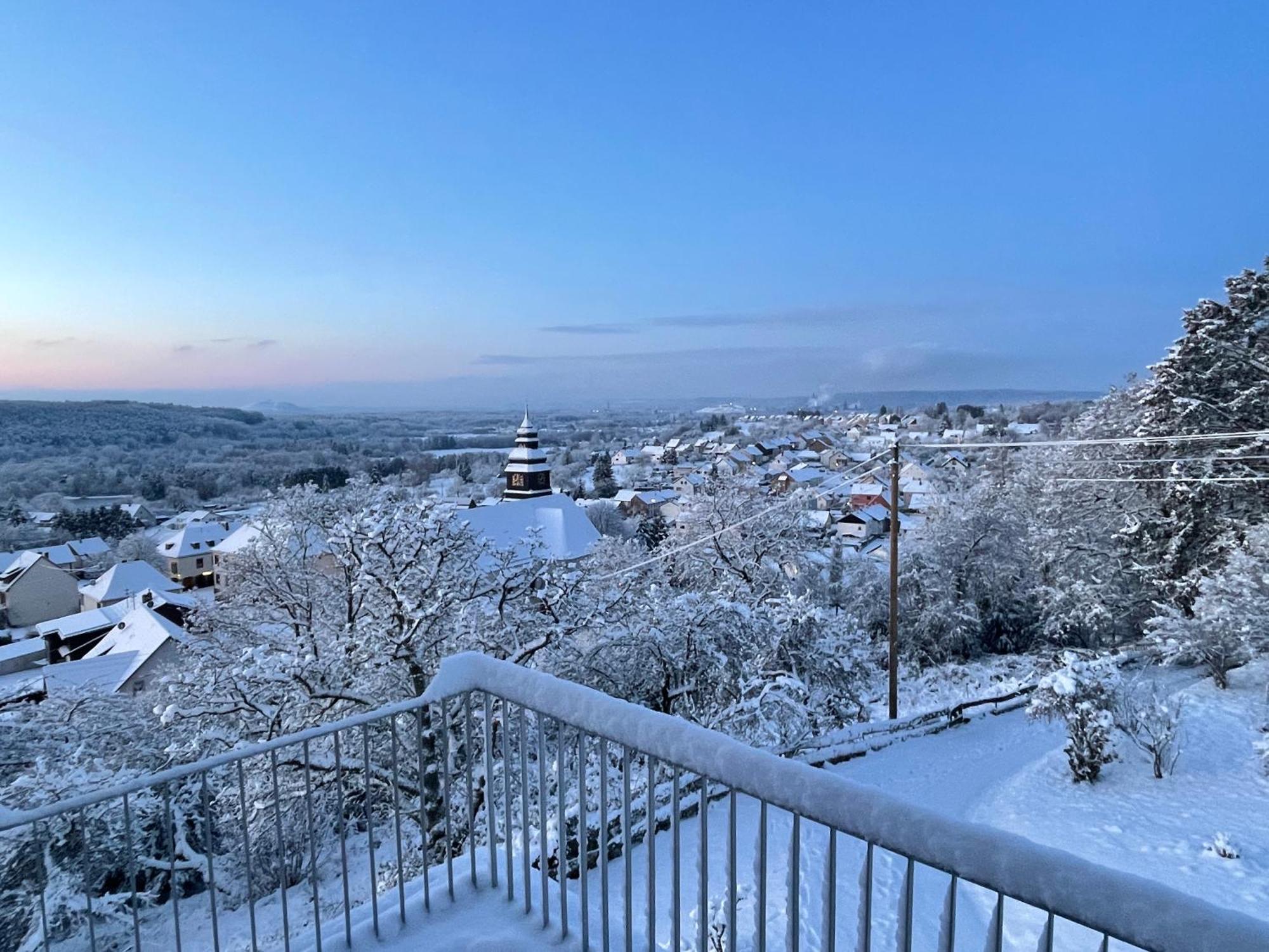 Villa Ueberblick Nalbach Dış mekan fotoğraf